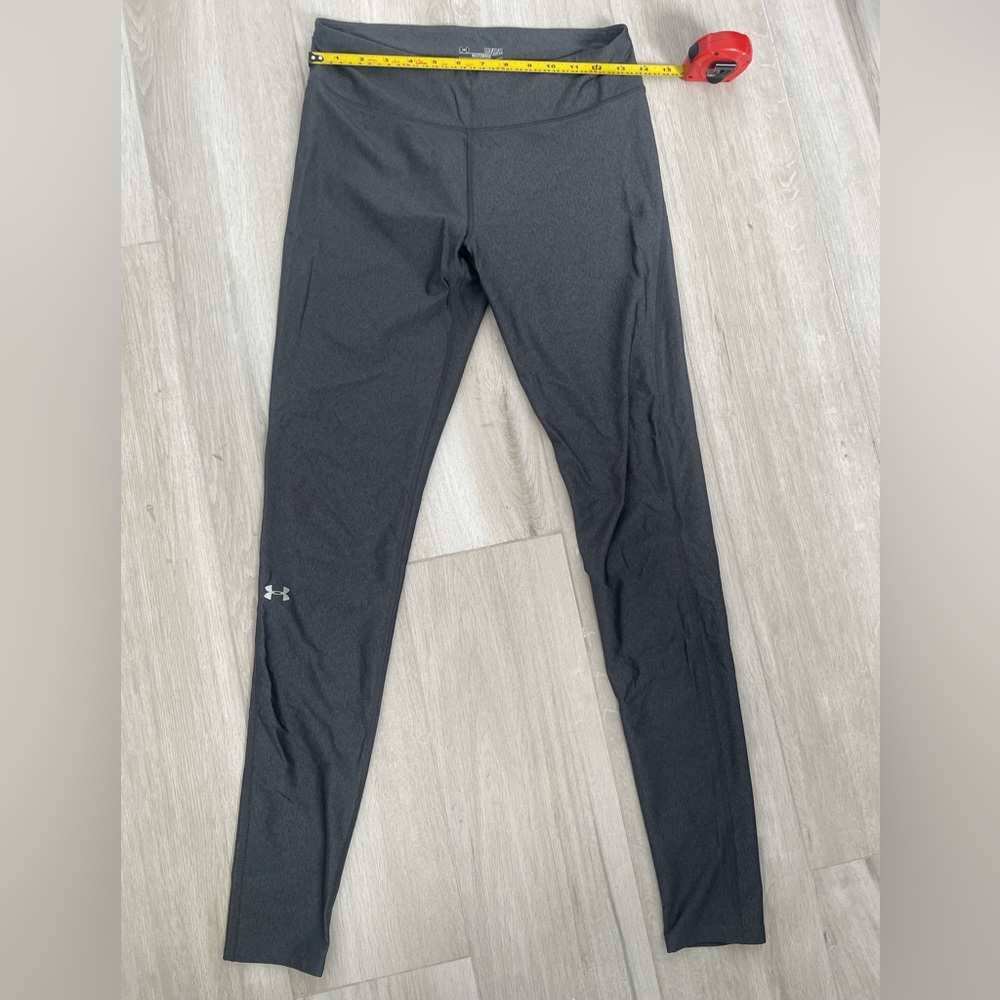 Women’s Under Armour Charcoal Gray Leggings size M